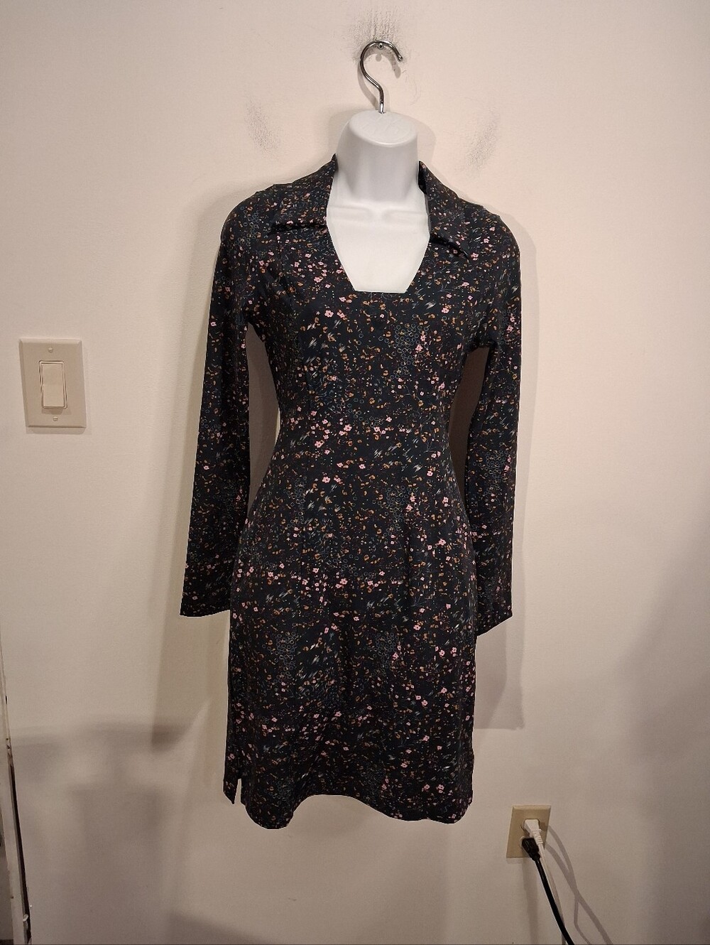 Travis Mathew Size Xs Where It Counts Golf Floral Dress